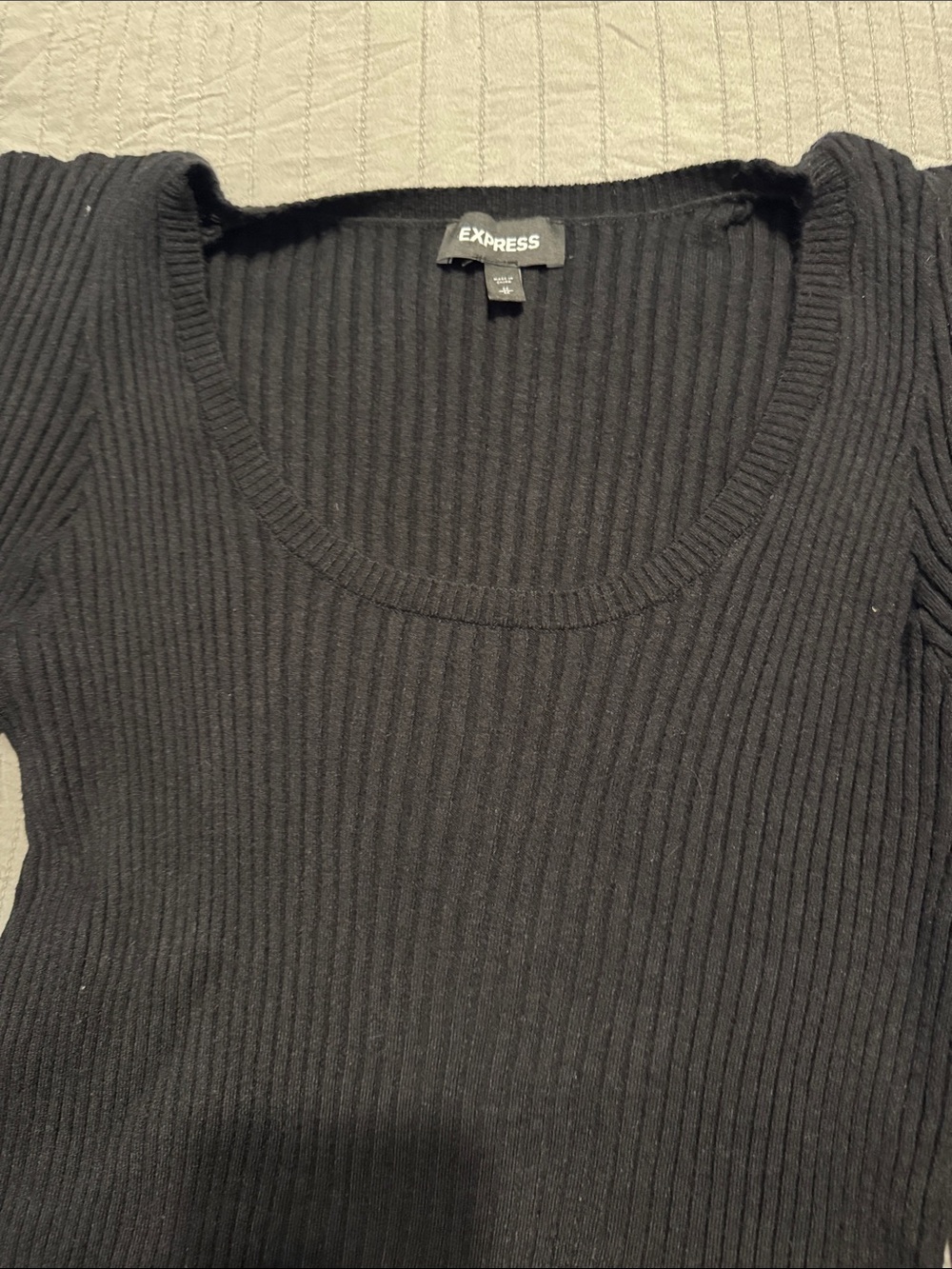Express Women's Black Ribbed Scoop-Neck Sweater Top